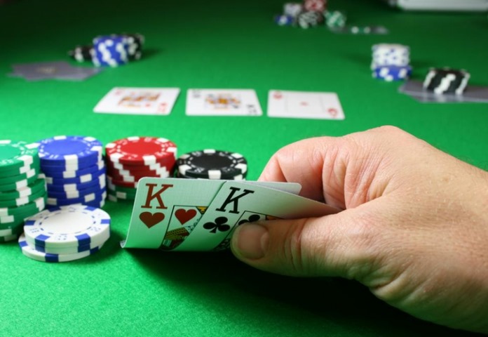 Cách chơi baccarat thông minh là luôn soi cầu kết quả trước khi vào tiền
